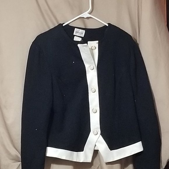 COPY - Elegant B&W Sweater Jacket/Top - Picture 3 of 13